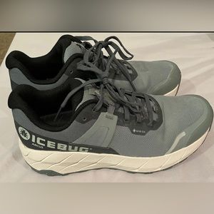 EUC ICEBUG Arcus sneakers, green/stone, size 9.5/41